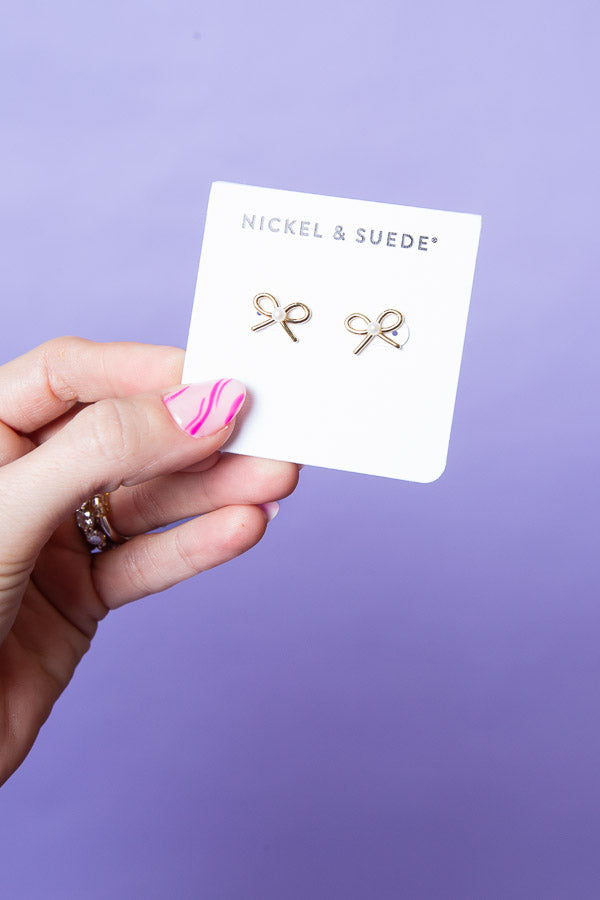 NICKEL AND SUEDE | Pearl Bow Stud Earrings